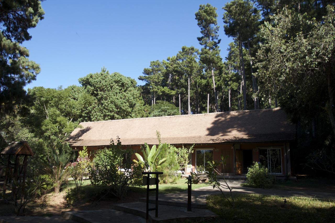 Hotel Lodge Au Bois Vert Antananarivo International Airport Ивато Экстерьер фото